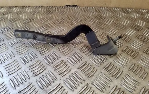 Audi TT TTS Mk2 Tailgate/trunk/boot hinge 8J8827300A