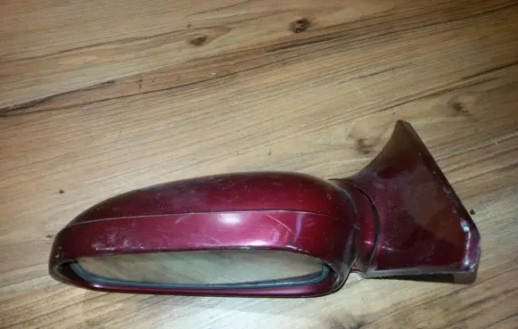 Mazda 626 Front door electric wing mirror E13010519