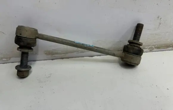 Land Rover Discovery 5 Front anti-roll bar/stabilizer link CPLA3B439AA
