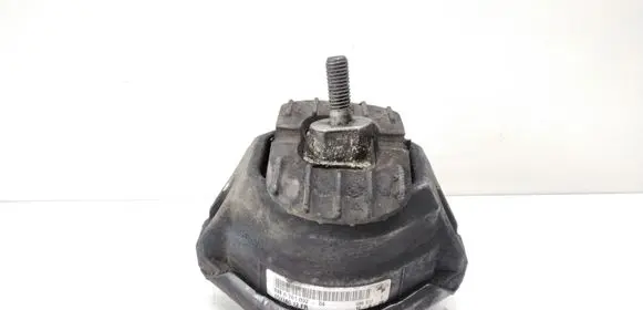 BMW 5 E60 E61 Engine mount bracket 6761092