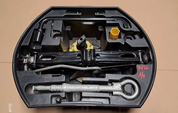 Peugeot 2008 I Tool set 9655342680