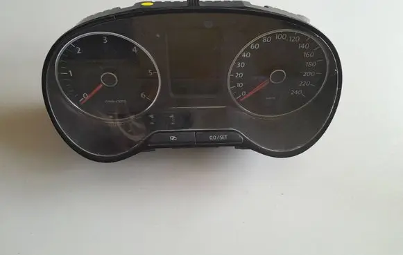 Volkswagen Amarok Speedometer (instrument cluster) 2H0920863B