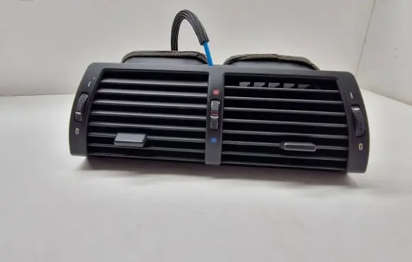 BMW X5 E53 Dash center air vent grill 8402221