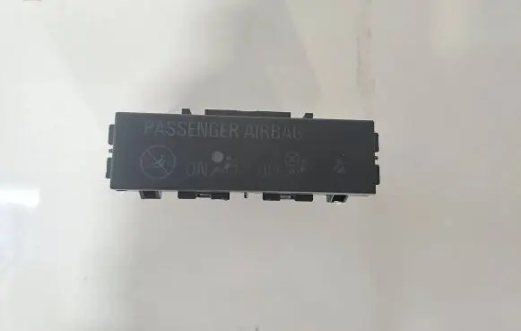 Opel Astra K Passenger airbag on/off switch 13422812