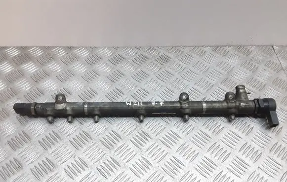 Mercedes-Benz E W211 Fuel main line pipe A6120700195 0445215012
