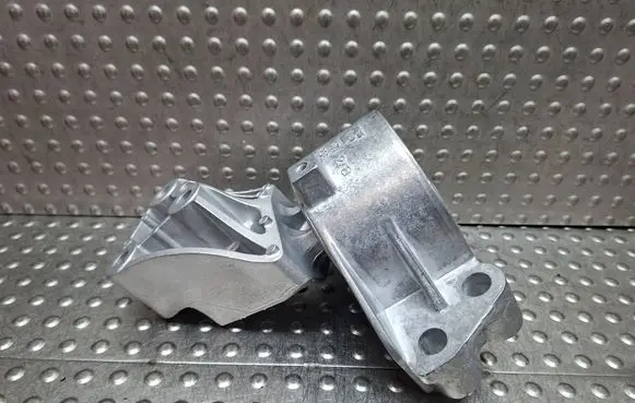 Fiat Doblo Engine mount bracket S27649721 517991100