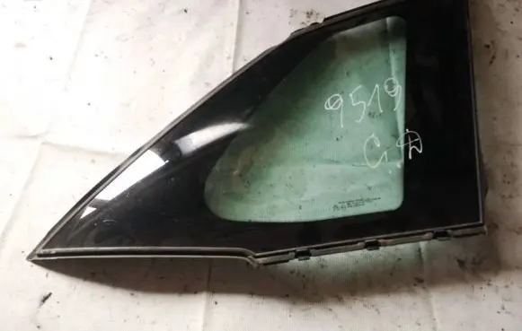 Citroen C4 I Picasso Rear side window as2