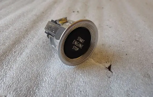 Renault Zoe Engine start stop button switch 251506286R 32136502 200128