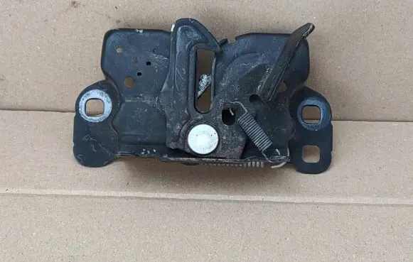 Jeep Grand Cherokee Engine bonnet/hood lock/latch loop/hook 
