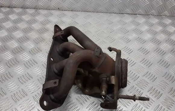 Nissan Tiida C11 Exhaust manifold