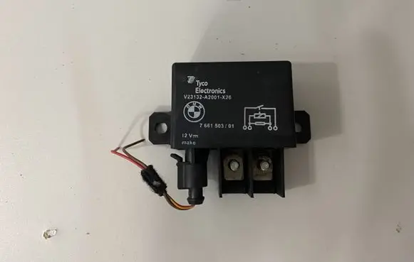 BMW X6 E71 Coolant fan relay 7661503