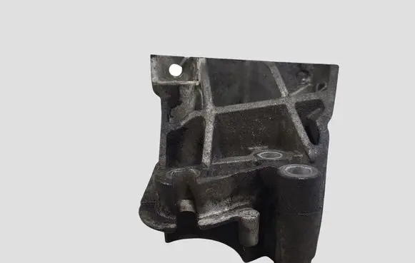 Land Rover Freelander 2 - LR2 Engine mounting bracket 9682877580 6G9Q6030CA