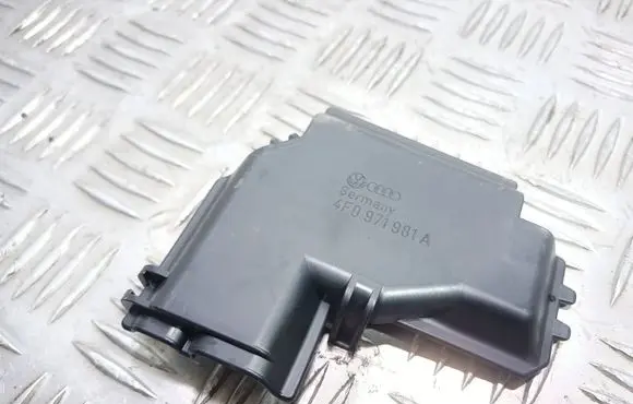Audi A6 S6 C6 4F Fuse box cover 4F0971981A