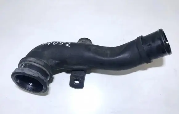Toyota Avensis T270 Intercooler hose/pipe 173620r030 hpo1