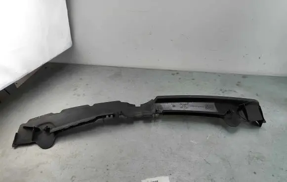 Volkswagen PASSAT CC Intercooler air guide/duct channel 3c8121330b