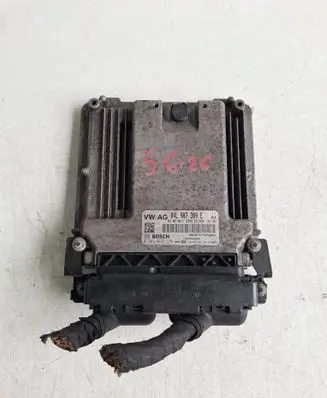 Volkswagen Golf VII Engine control unit/module 04L907309E