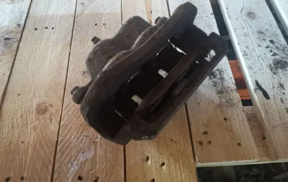 Opel Antara Front brake caliper