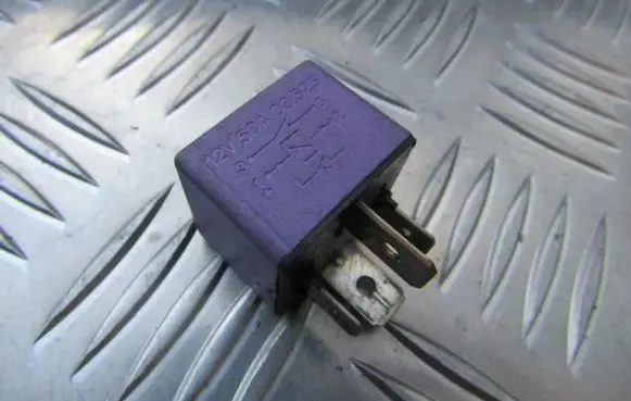 Renault Megane I Other relay 12V50A03525 12V50A03.525
