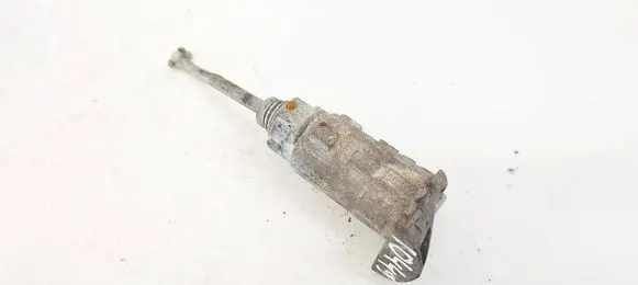 Renault Laguna III Front door lock (next to the handle) 501992
