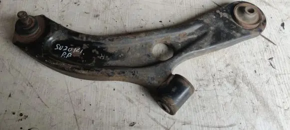 Suzuki Swift I Front lower control arm/wishbone 4520172K00