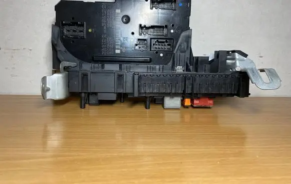 Mercedes-Benz E W212 Fuse box set A2129005101 C269