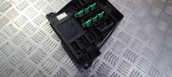Mazda Premacy Fuse box set 2e07