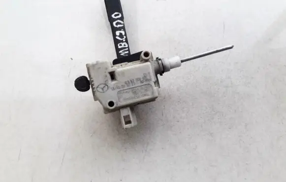 Mercedes-Benz C W203 Central locking motor a2038201997