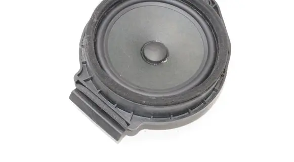 Chevrolet Orlando Front door speaker 13350328