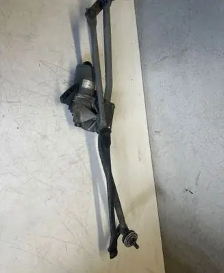 Front wiper linkage and motor