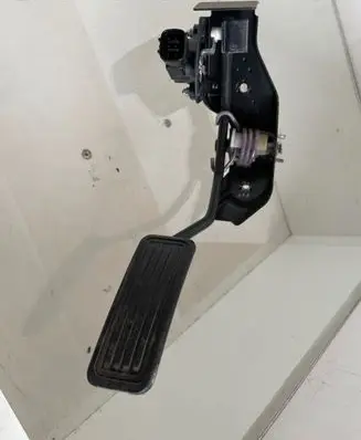 Toyota Corolla Verso AR10 Accelerator throttle pedal 8928152021 1983003041 04017