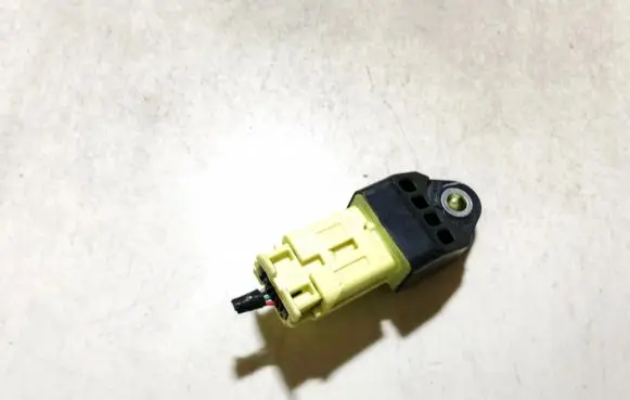 Toyota RAV 4 (XA30) Airbag deployment crash/impact sensor 8983133010 89831-33010