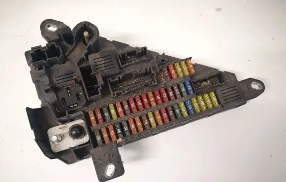 BMW 5 E60 E61 Fuse box set 690661901 6906618-05