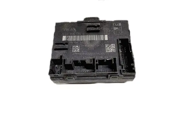 Volkswagen Golf VII Door control unit/module 5Q0959592E
