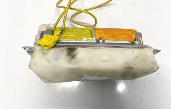 Passenger airbag