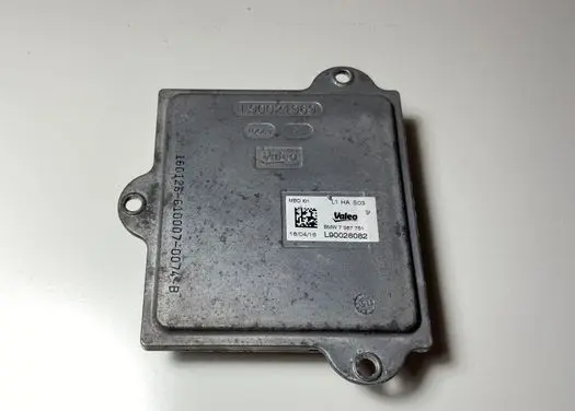 BMW i3 LED ballast control module 7367751 L90028082