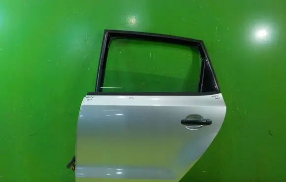 Volkswagen Polo V 6R Rear door 18AB30