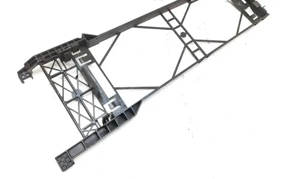 Radiator mount bracket