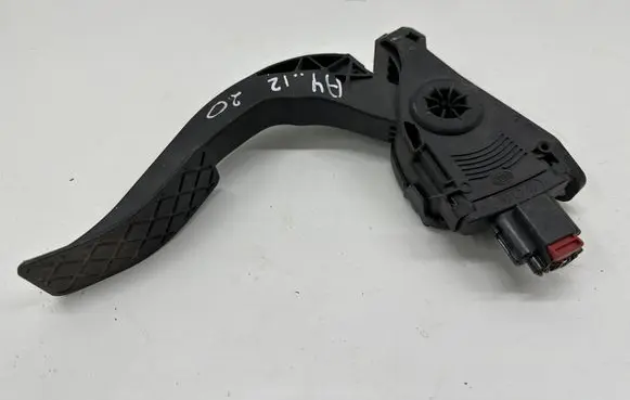 Audi A4 S4 B8 8K Accelerator throttle pedal 8K1723523A