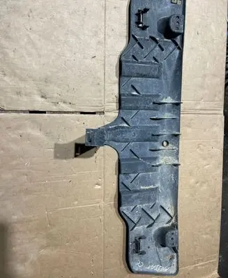 Front bumper skid plate/under tray