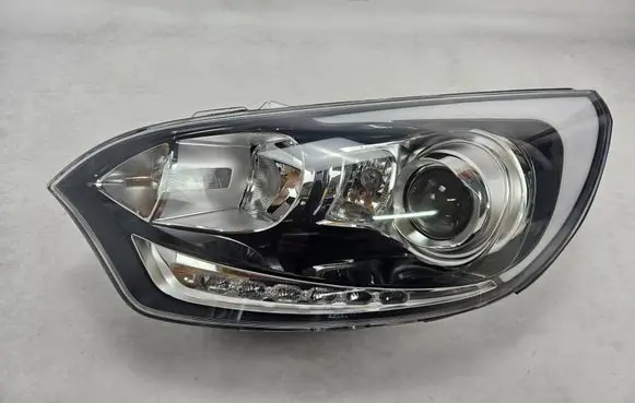 KIA Rio Headlight/headlamp 921011WXXX