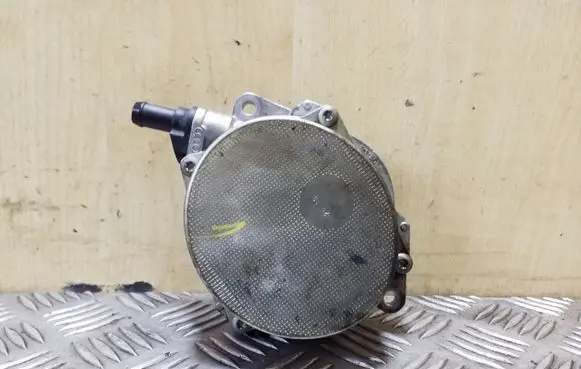 Volkswagen Touareg II Vacuum pump 059145100K