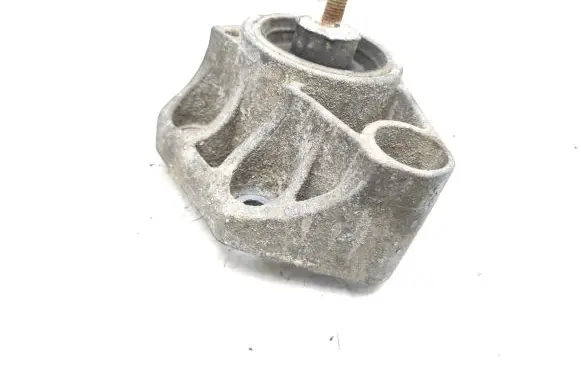 Audi A8 S8 D2 4D Engine mounting bracket 4D0699133D