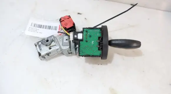 Renault Clio III Ignition lock