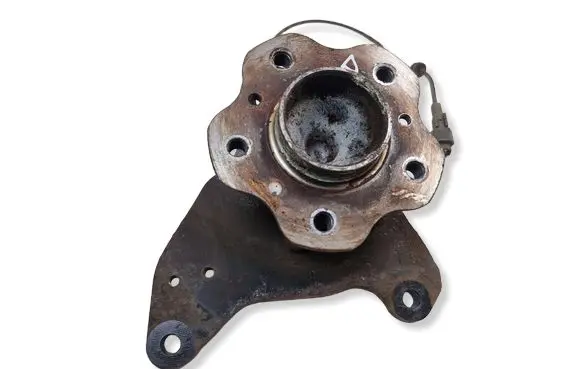 Nissan Qashqai Rear wheel hub 