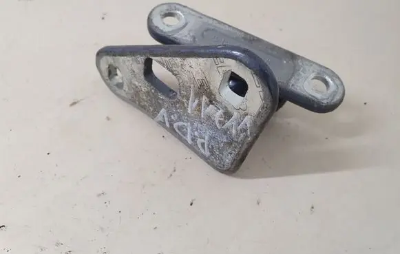 Mercedes-Benz E W211 Front door upper hinge