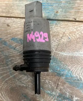 BMW 1 E81 E87 Windscreen/windshield washer pump 6934159