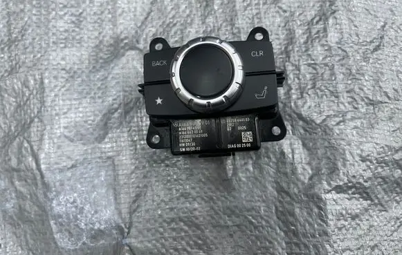 Mercedes-Benz GL X166 Head unit multimedia control A1669003901 A1669014501 A1664420068