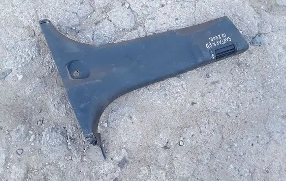 Hyundai Santa Fe (B) pillar trim (bottom) 858452B000