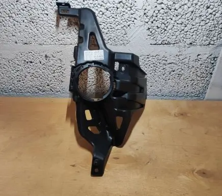 Lexus RX 330 - 350 - 400H Fog light bracket 521260E020