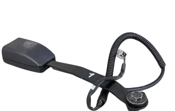 Mazda 3 II Front seatbelt buckle